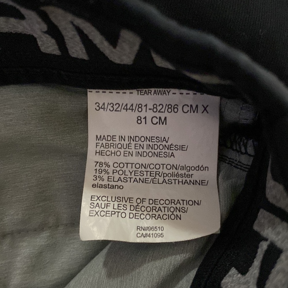 Under Armour Black Golf Pants Size 34/32 - Picture 4 of 6